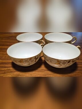 Elegant Nippon Japan White and Gold Porcelain Tea Cups - Set of 4
